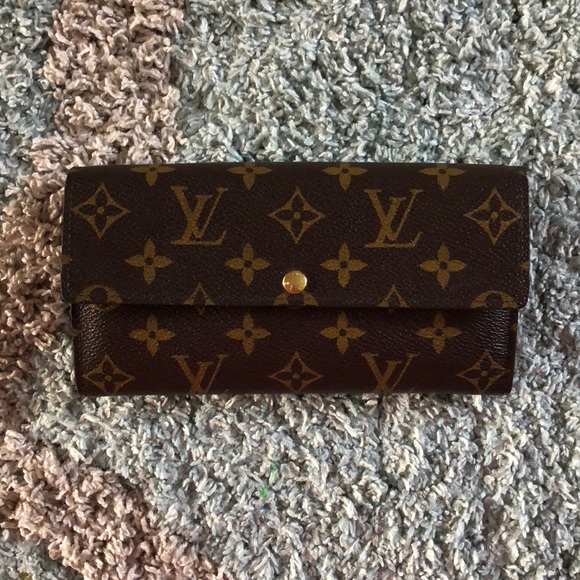 Louis Vuitton Handbags - 💢💢 sold 💢💢Louis Vuitton Sarah wallet